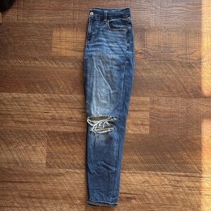 American Eagle Outfitters High Rise Distressed Jeans - Dark Blue